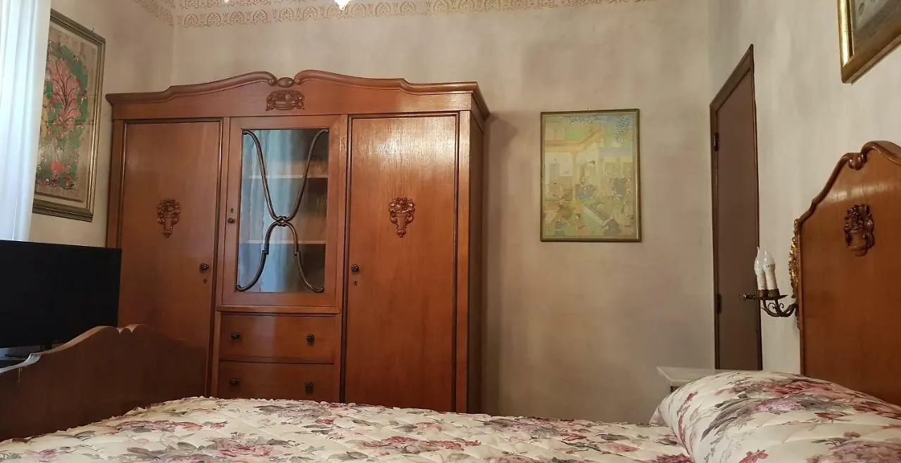 Il Canto Del Fuoco Caiano Italy