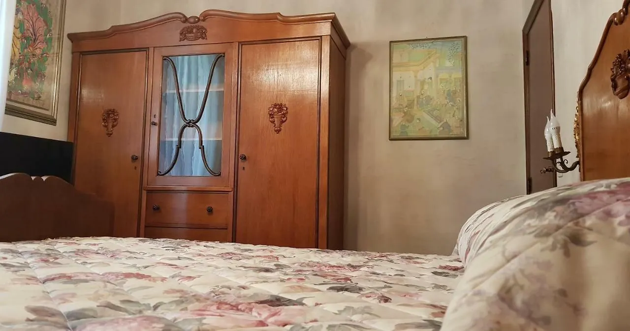 Il Canto Del Fuoco Caiano Italy